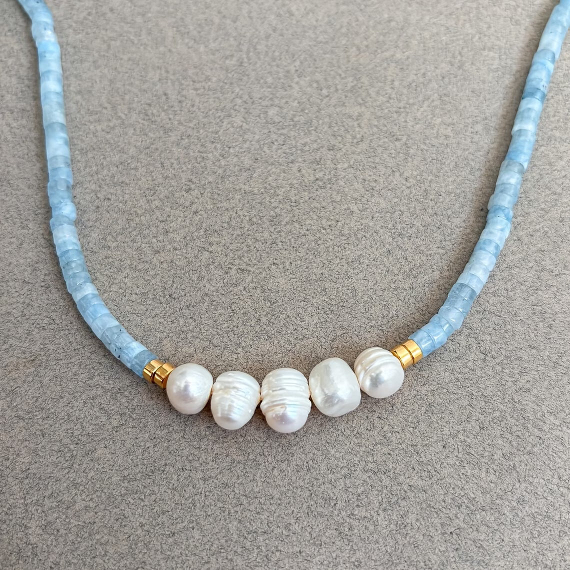 Minimale Aquamarijn Turquoise en Parel Ketting
