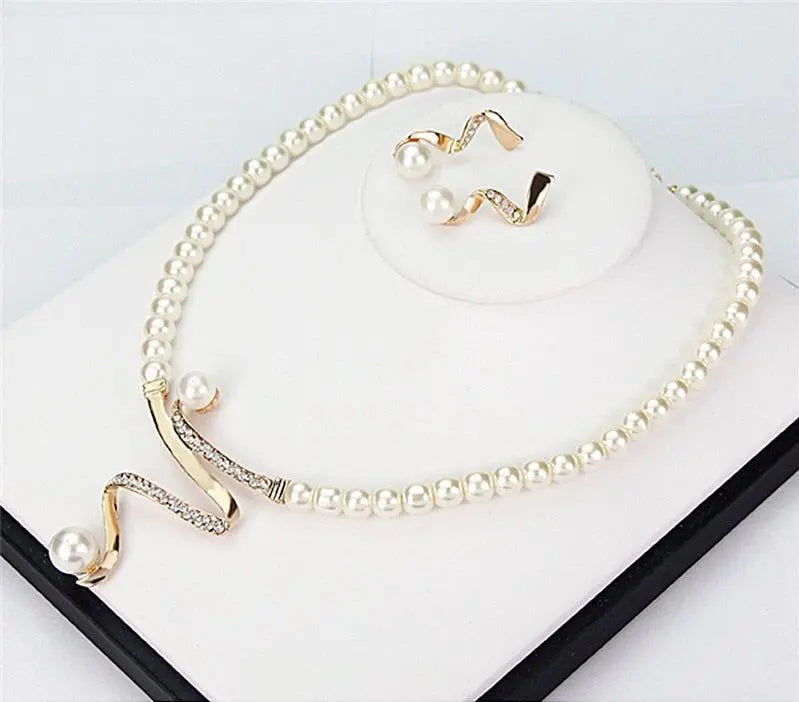 Set Halsband en Oorbellen met Natuurlijke Parel