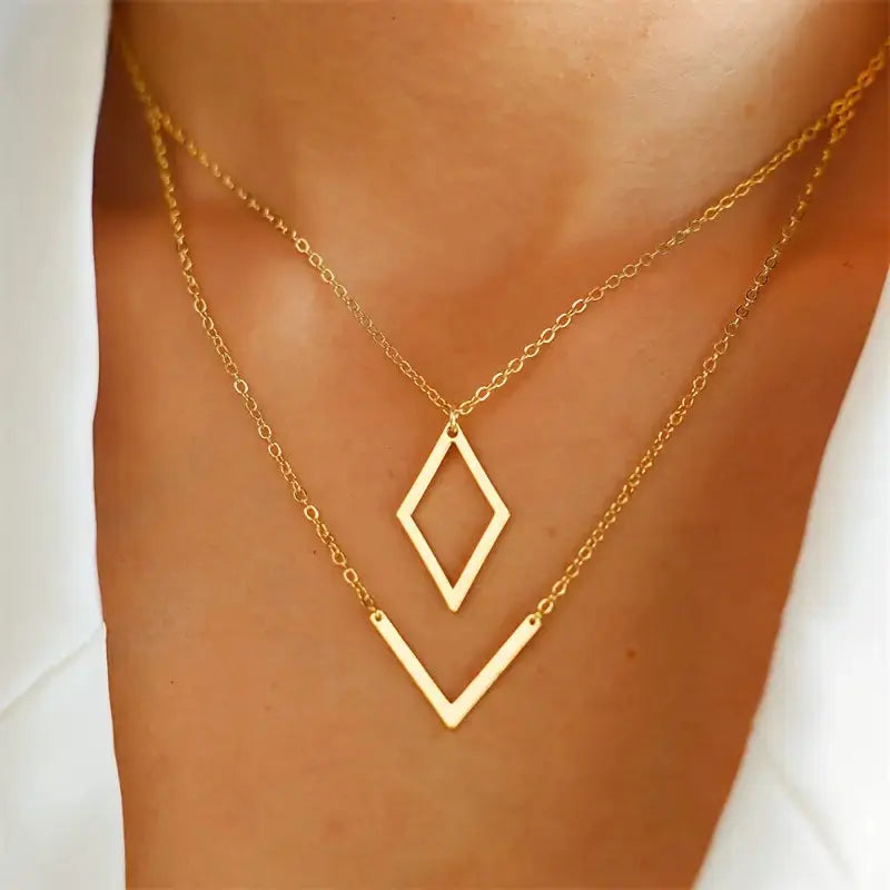 Collier met Geometrische V Hangertje