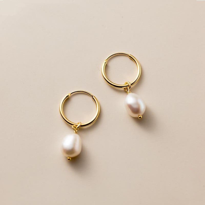 Essentiële Parel Hoops Oorbellen