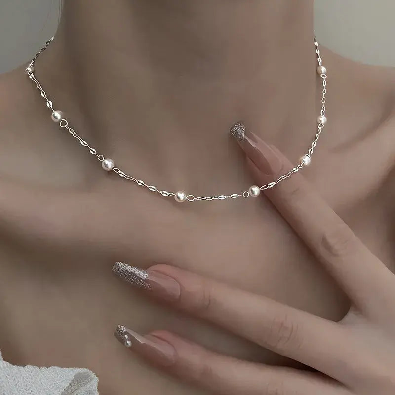 Elegante halsketting met glanzende parels