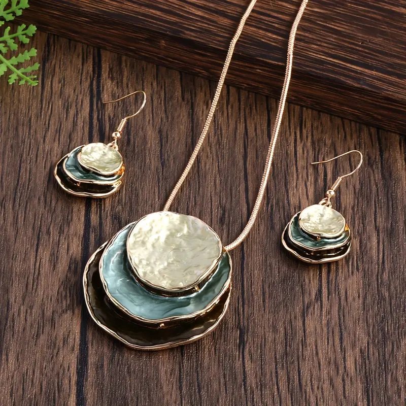 Set vintage met blauwe stenen in lagen